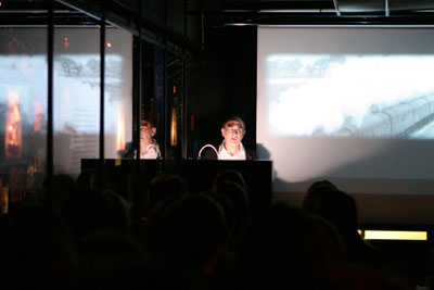 Reisen by Sharon Kivland